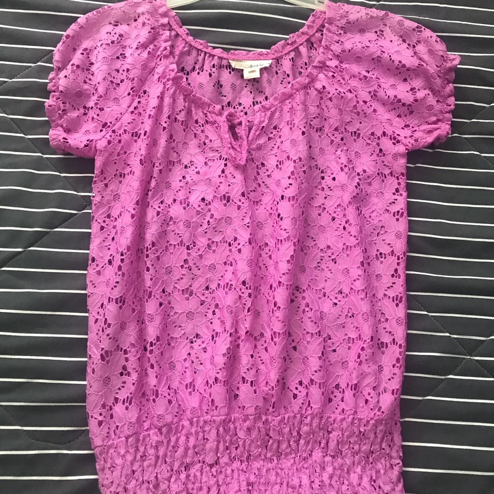 Flowery lace-like shirt